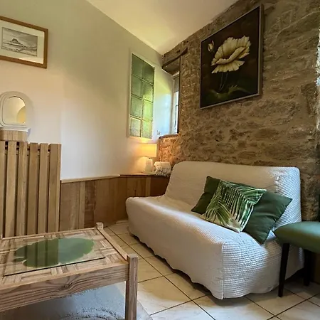 D'hotes Du Manoir Du Salmon Bed & Breakfast 3*